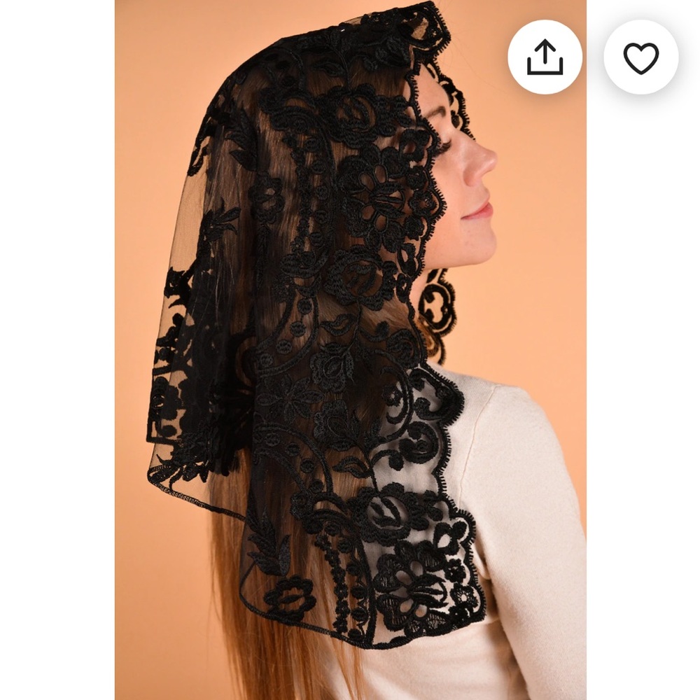 Black Veil for church, Classic Catholic veil mantilla, short chapel veil